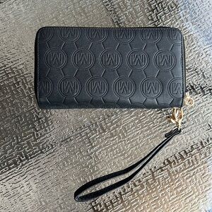 Black wristlet wallet